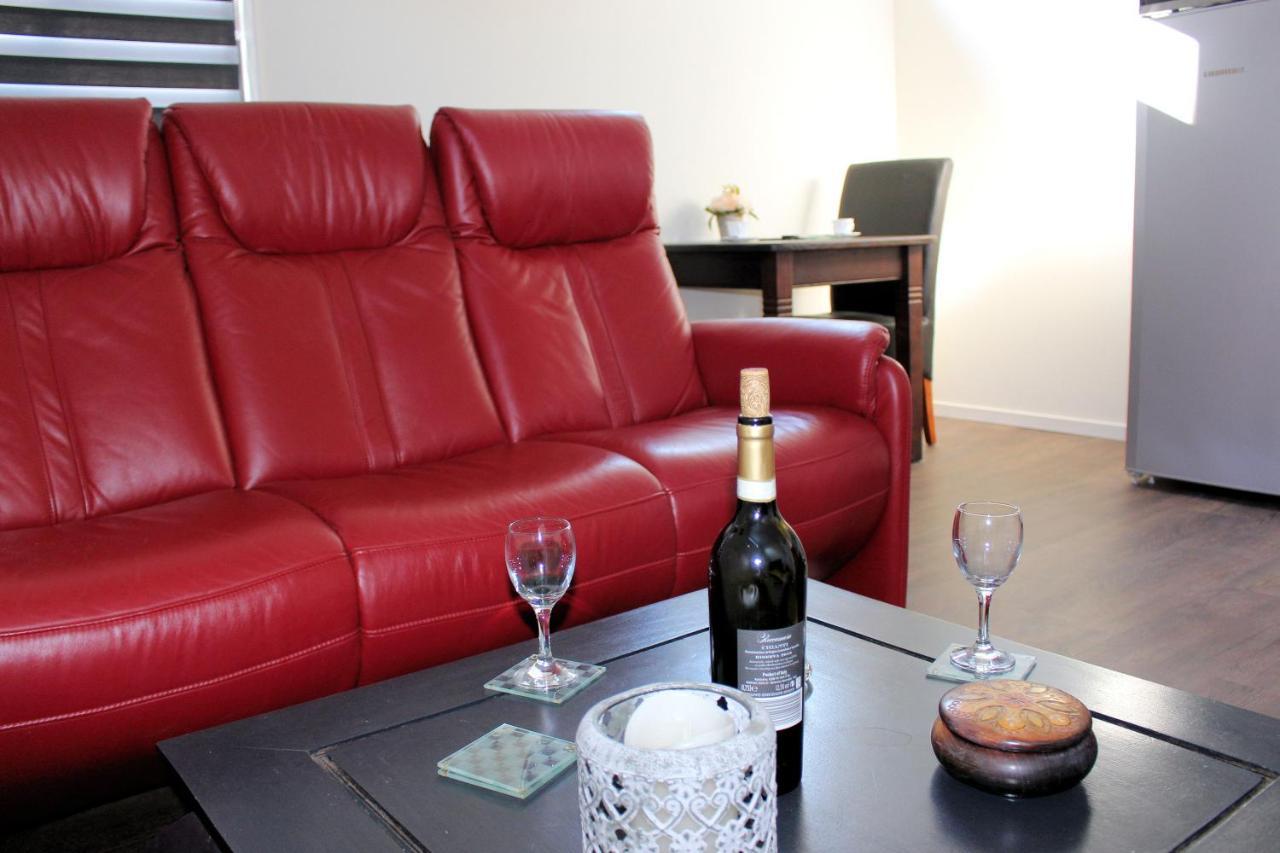 Logement De Garage Sneek Esterno foto
