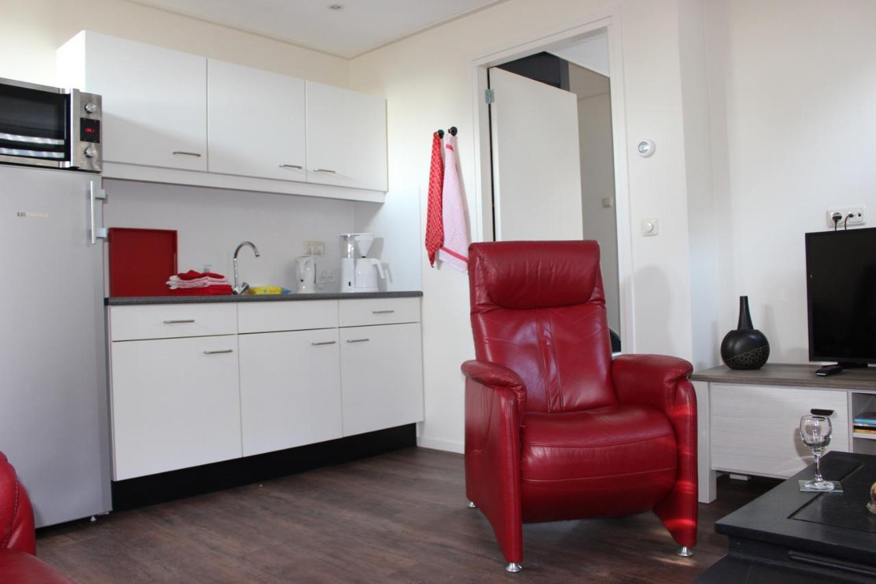Logement De Garage Sneek Esterno foto