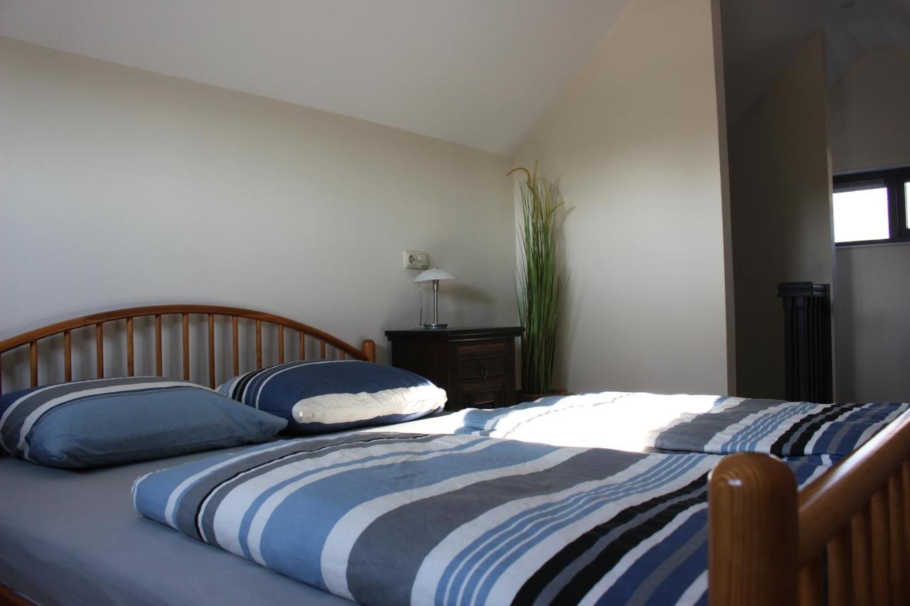 Logement De Garage Sneek Esterno foto