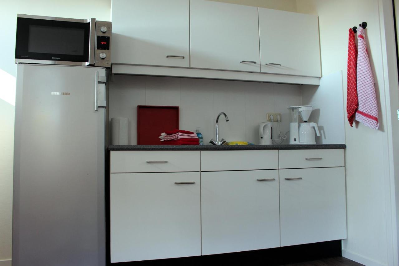 Logement De Garage Sneek Esterno foto