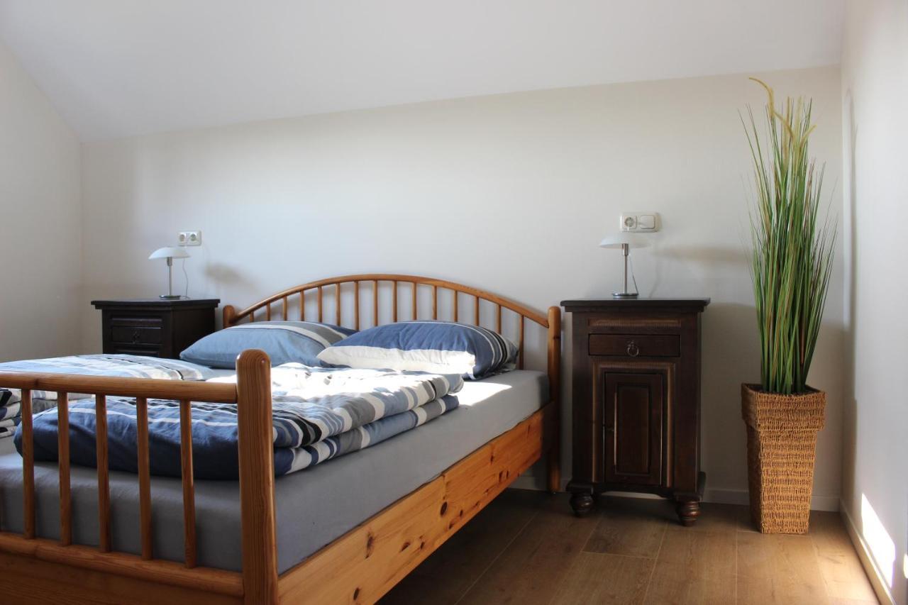 Logement De Garage Sneek Esterno foto