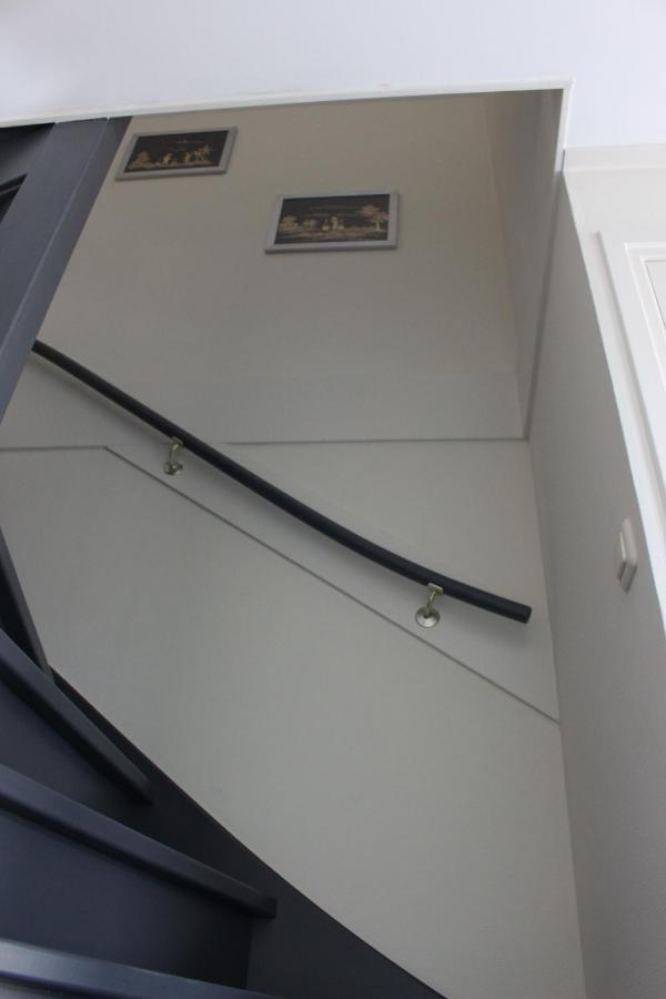 Logement De Garage Sneek Esterno foto